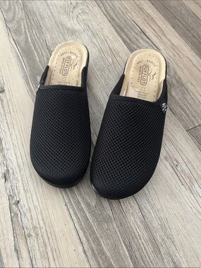 Eyefold Women’s Black Mesh Slip-On Mules